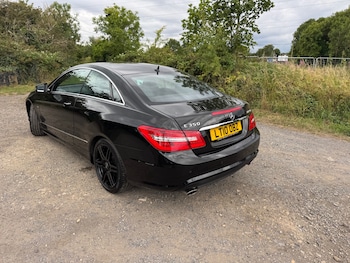 Used Mercedes-Benz E Class 2010 for sale - 76401830: Photo