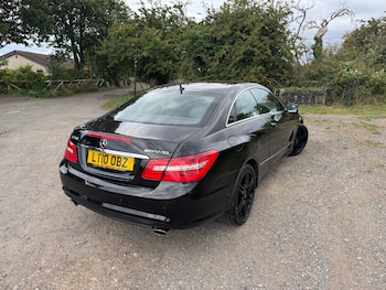 Used Mercedes-Benz E Class 2010 for sale - 76401830: Photo