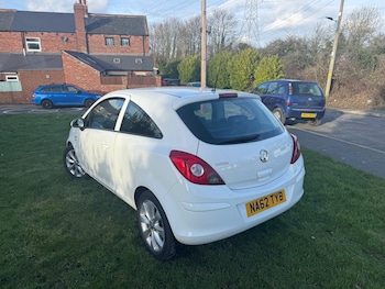 Used Vauxhall Corsa 2012 for sale - 77622230: Photo