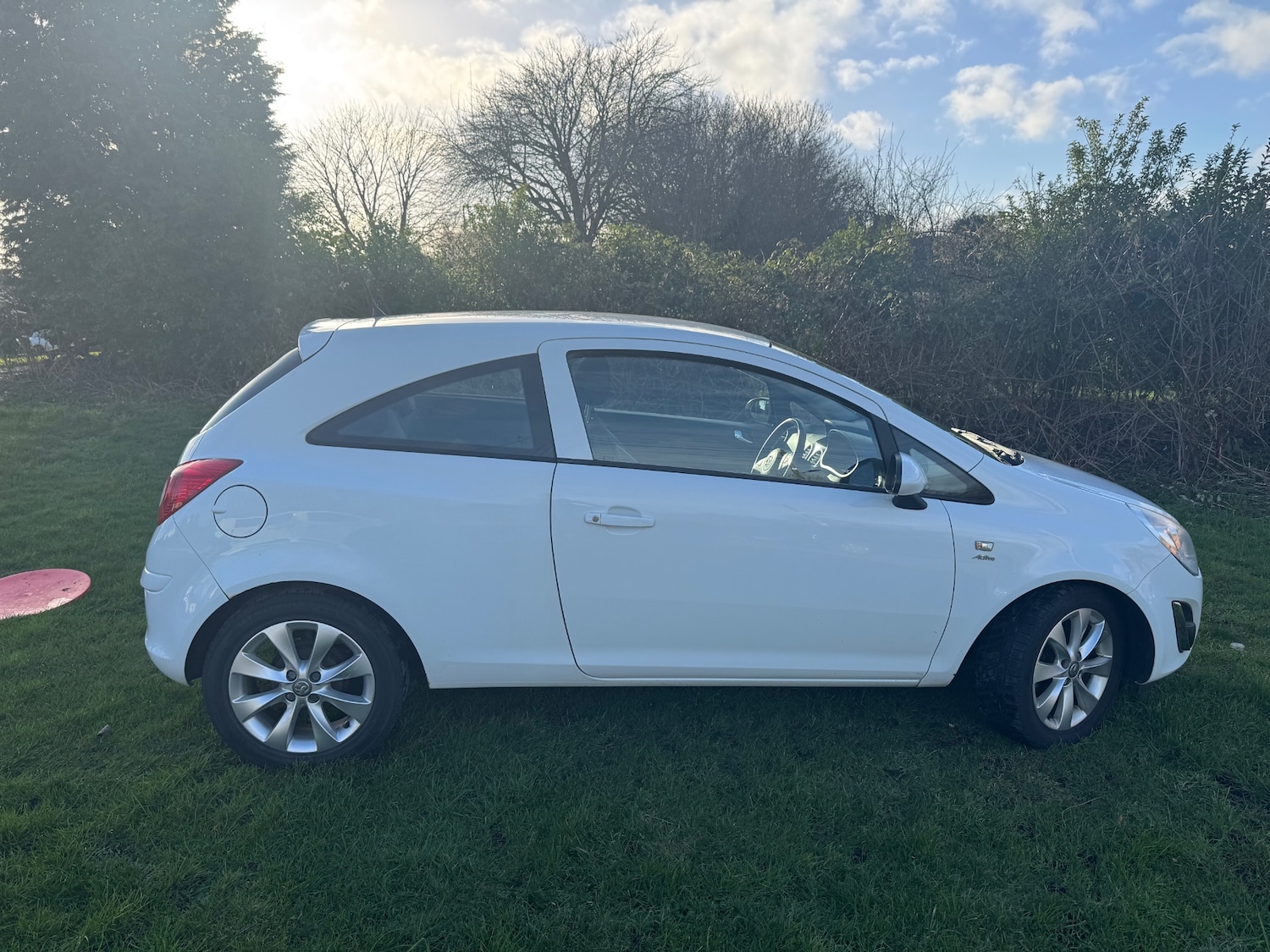 Used Vauxhall Corsa 2012 for sale - 77622230: Photo 5