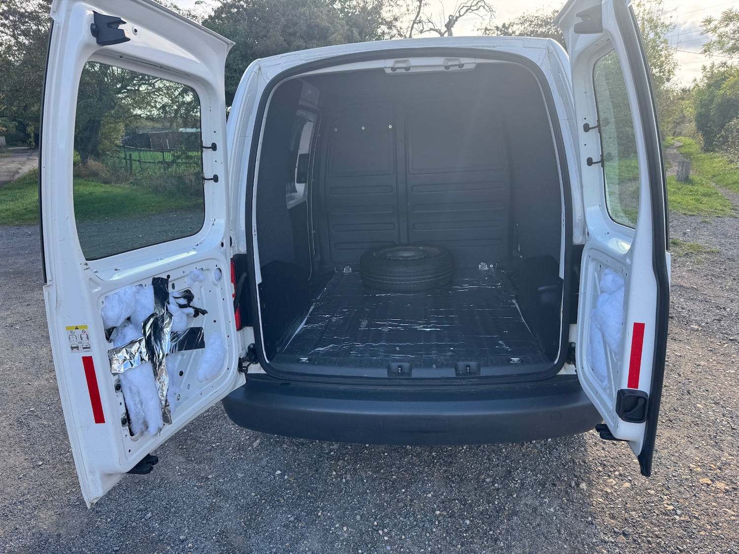 Used Volkswagen Caddy 2015 for sale - 76401847: Photo 10