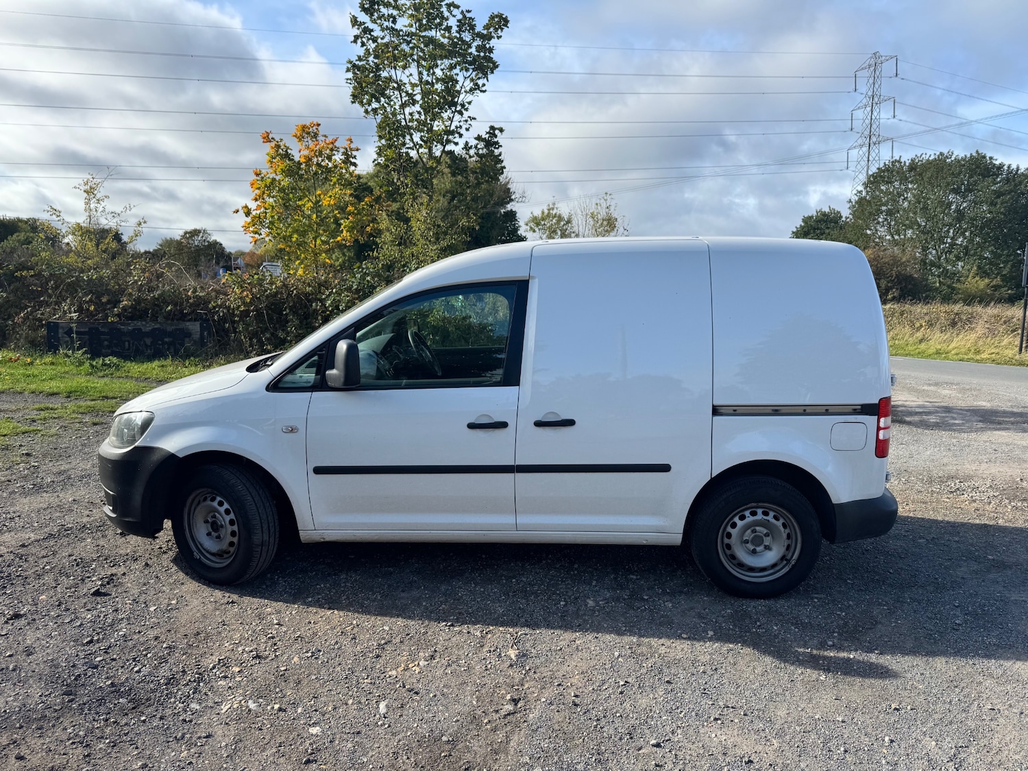 Used Volkswagen Caddy 2015 for sale - 76401847: Photo 2