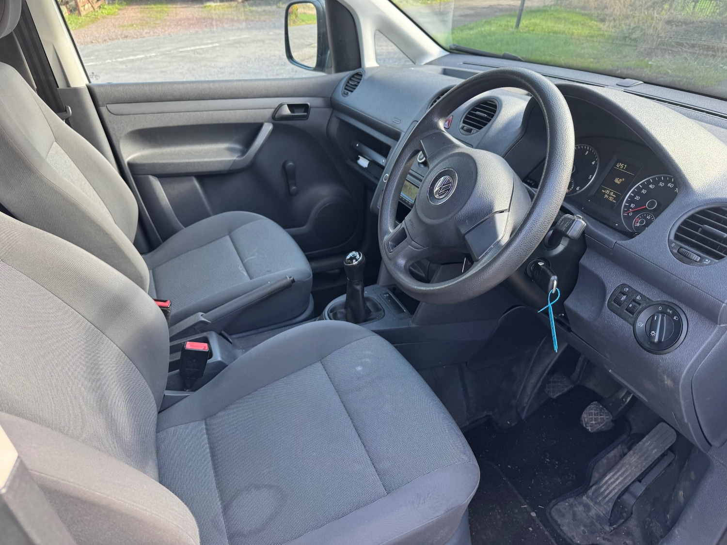 Used Volkswagen Caddy 2015 for sale - 76401847: Photo 8