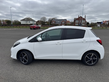 Used Toyota Yaris 2014 for sale - 78354425: Photo