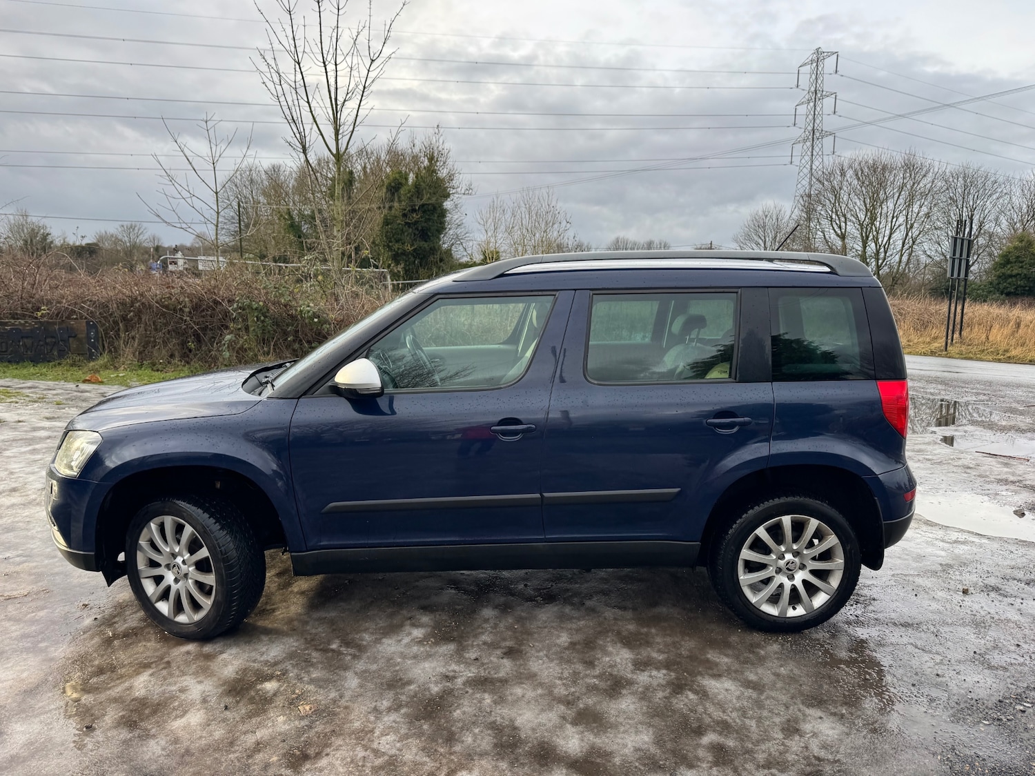 Used Skoda Yeti 2014 for sale - 77151379: Photo 2