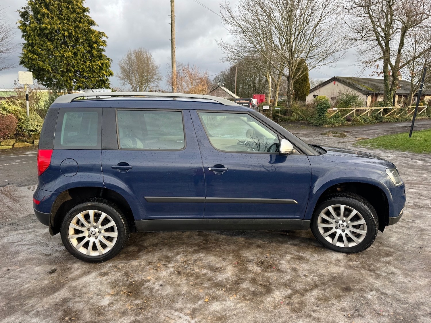 Used Skoda Yeti 2014 for sale - 77151379: Photo 5