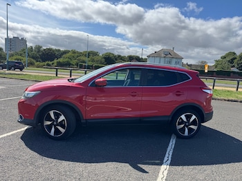 Used Nissan Qashqai 2016 for sale - 79605504: Photo
