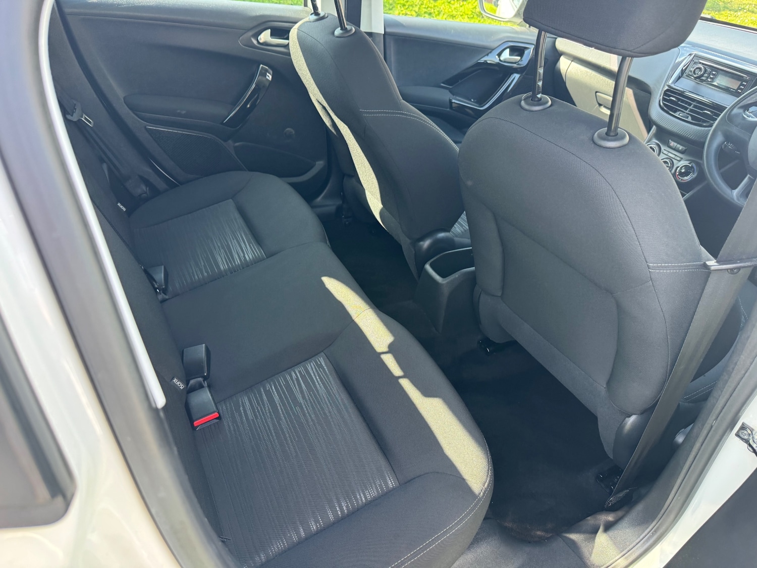 Used Peugeot 208 2016 for sale - 78163550: Photo 8