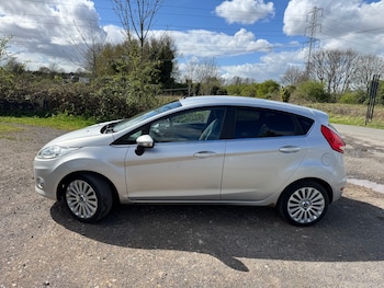 Used Ford Fiesta 2010 for sale - 78268843: Photo