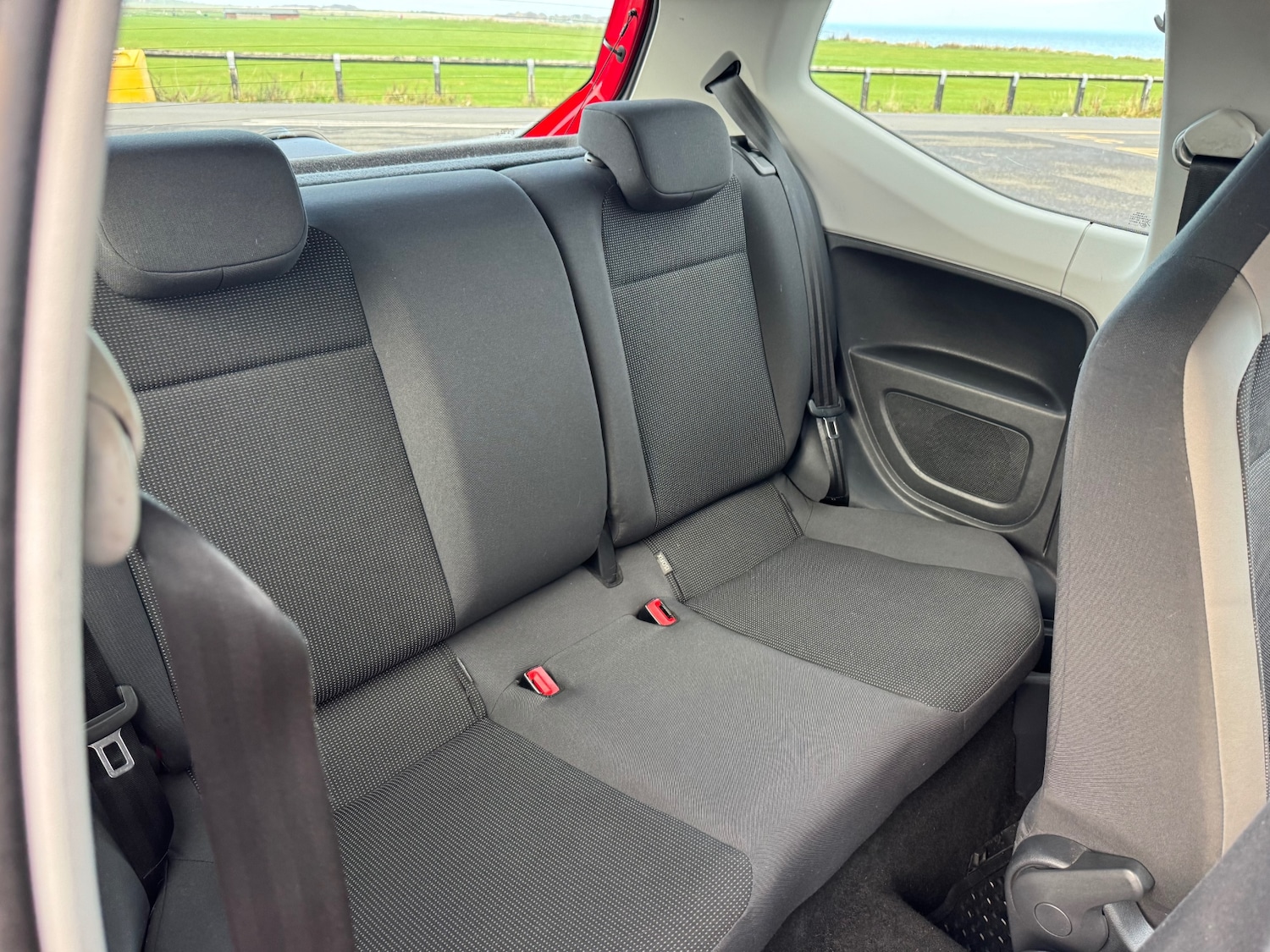 Used Volkswagen up! 2016 for sale - 76507863: Photo 8