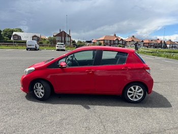 Used Toyota Yaris 2012 for sale - 79262661: Photo
