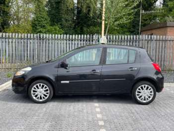Used Renault Clio 2009 for sale - 74141341: Photo