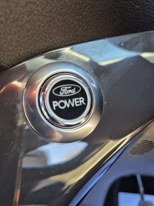 Used Ford Kuga 2014 for sale - 76277479: Photo 25