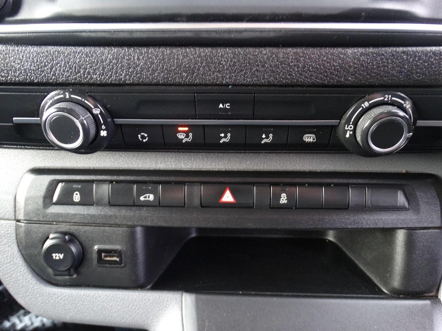 Used Peugeot Expert 2019 for sale - 77572869: Photo 23