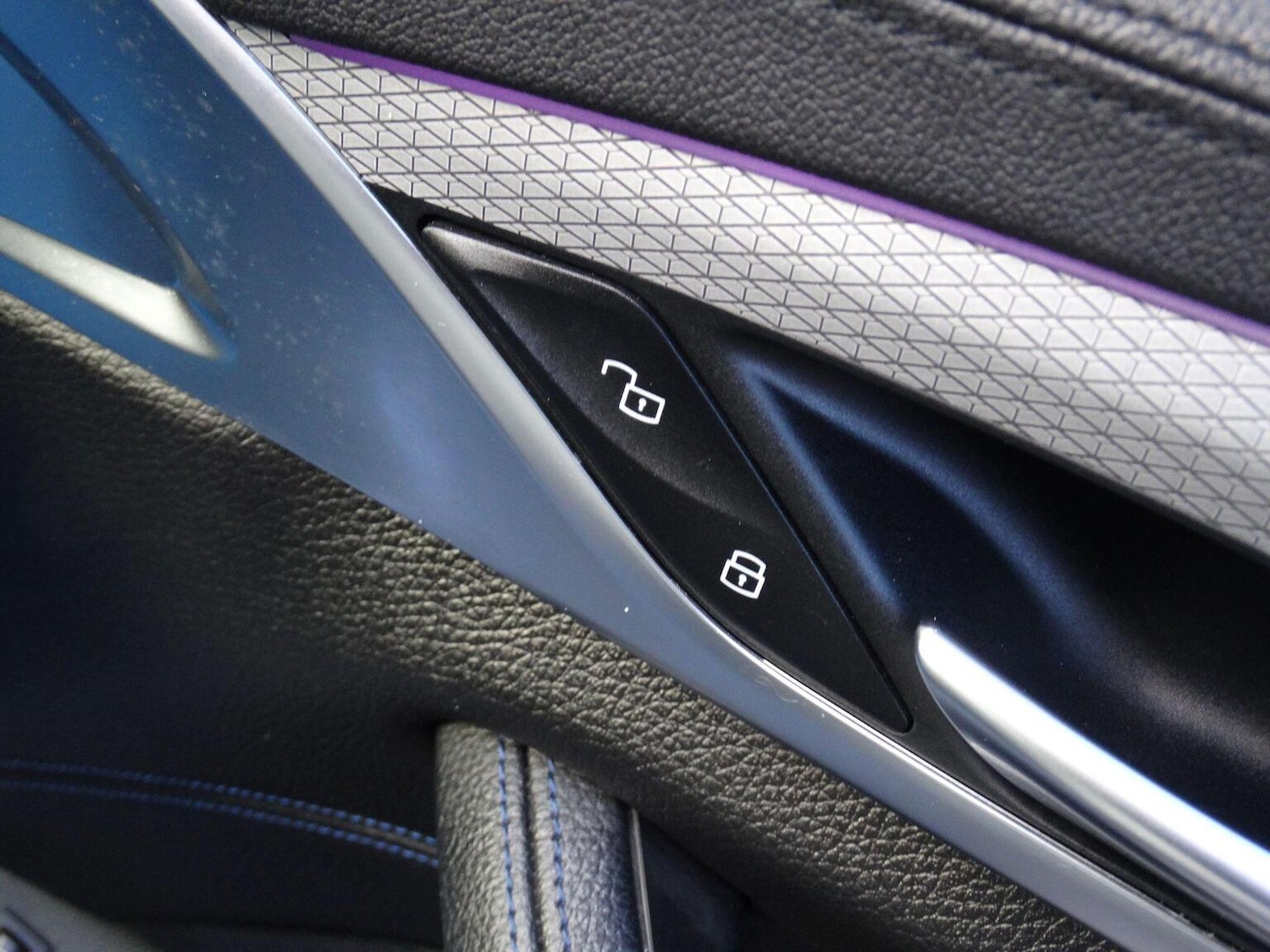 Used BMW 5 Series 2018 for sale - 77438486: Photo 38