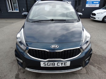 Used Kia Carens 2018 for sale - 75634545: Photo