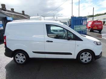 Used Ford Transit Courier 2023 for sale - 79536185: Photo