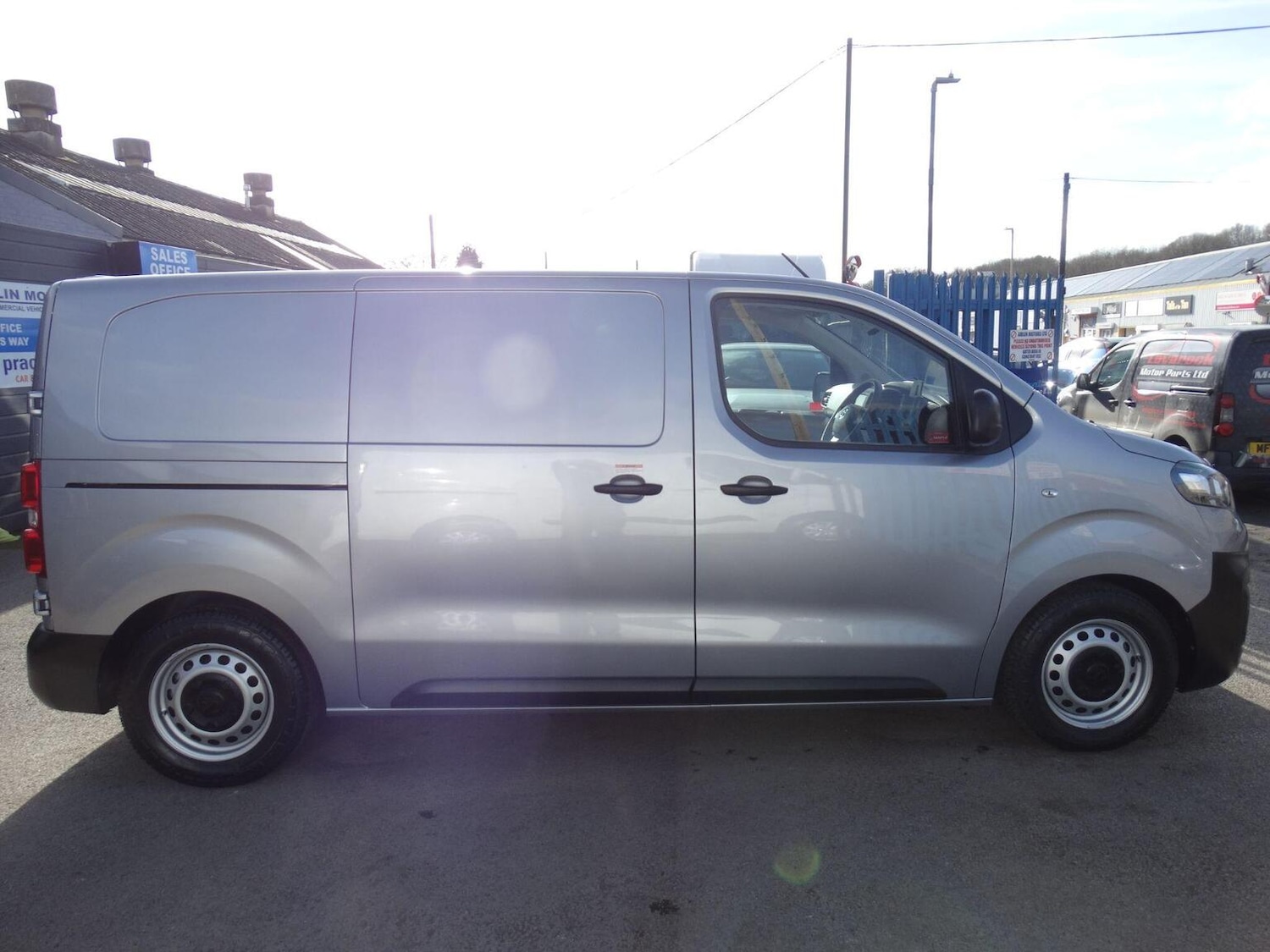 Used Vauxhall Vivaro 2022 for sale - 77656341: Photo 4