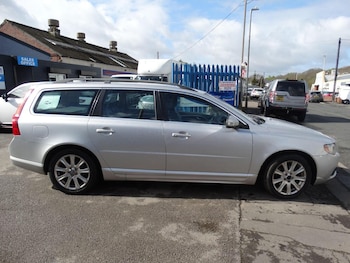 Used Volvo V70 2010 for sale - 78273740: Photo