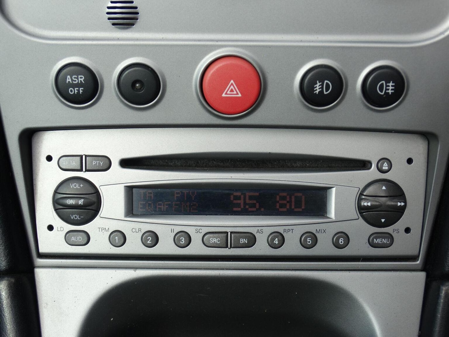 Used Alfa Romeo Spider 2004 for sale - 77836911: Photo 19