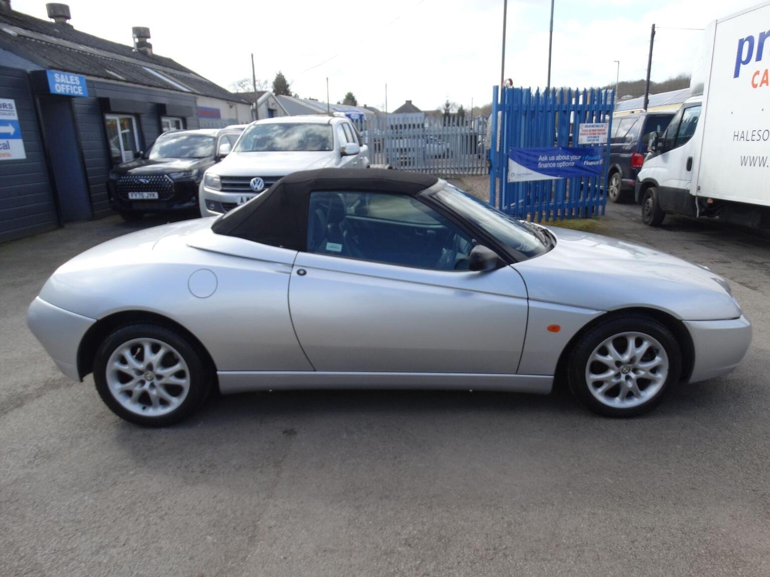 Used Alfa Romeo Spider 2004 for sale - 77836911: Photo 4