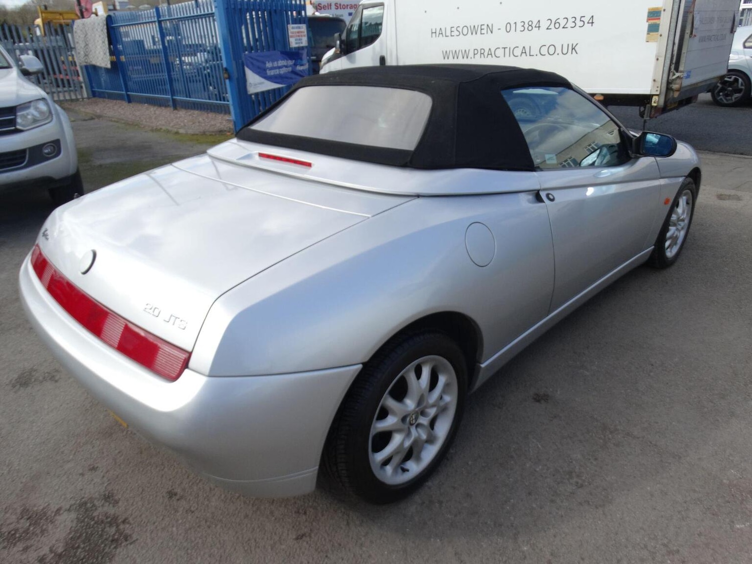 Used Alfa Romeo Spider 2004 for sale - 77836911: Photo 8