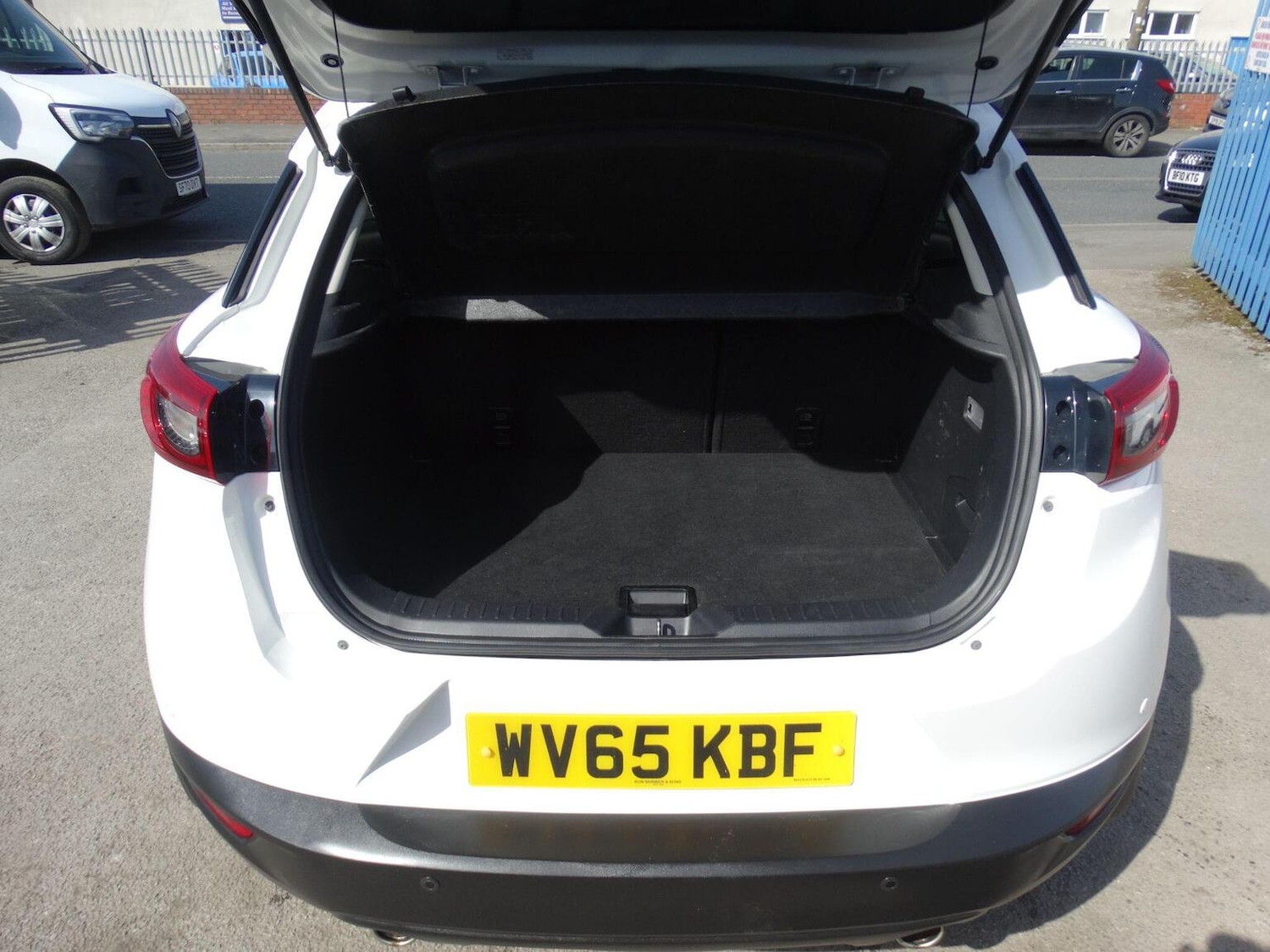 Used Mazda CX-3 2015 for sale - 78168837: Photo 9