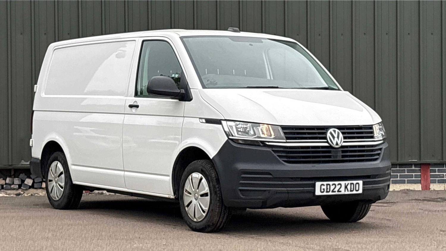 Used Volkswagen Transporter 2022 for sale - 76484854: Photo 1