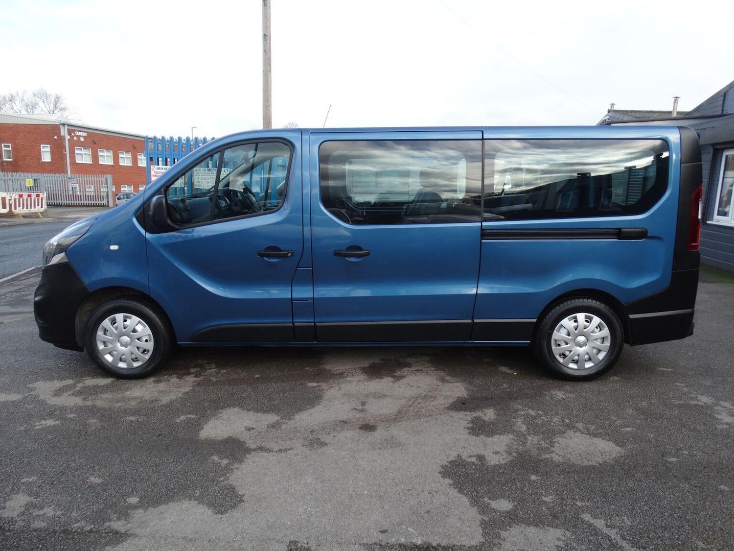 Used Vauxhall Vivaro 2017 for sale - 76649586: Photo 5