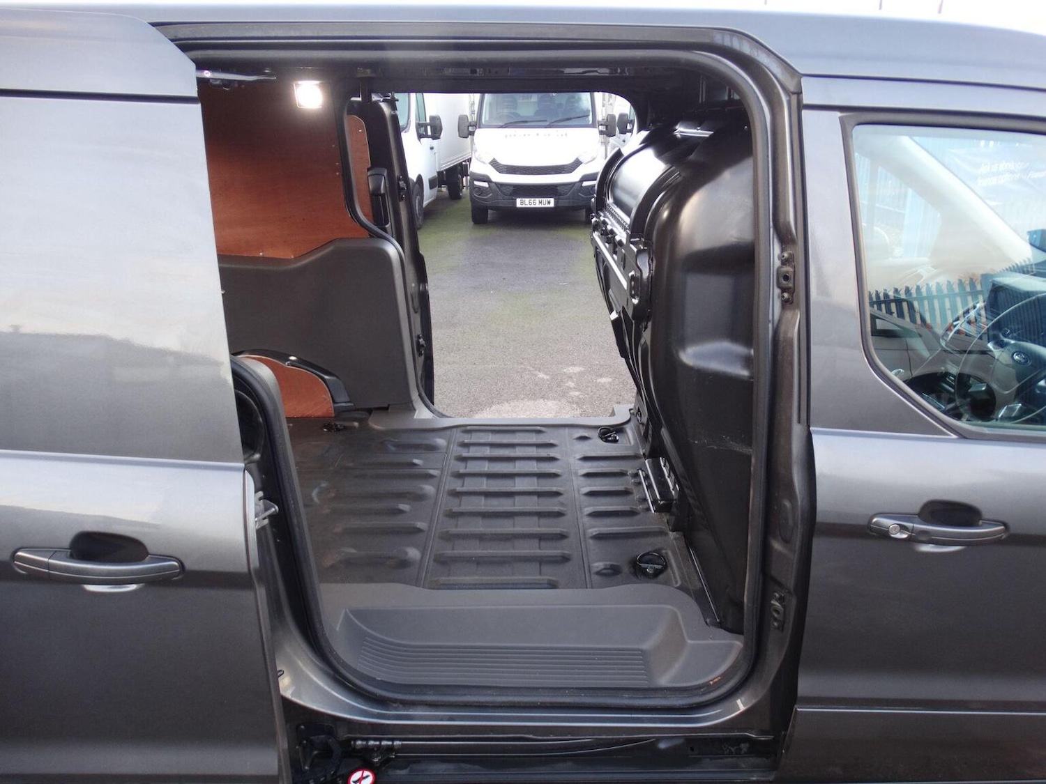 Used Ford Transit Connect 2022 for sale - 76935359: Photo 11