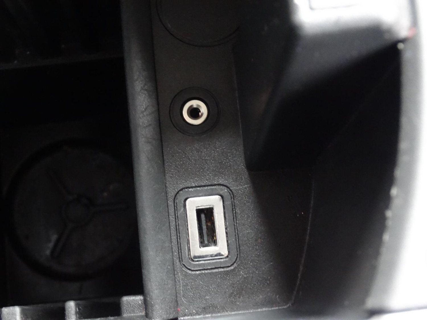 Used Ford Kuga 2015 for sale - 76836955: Photo 29