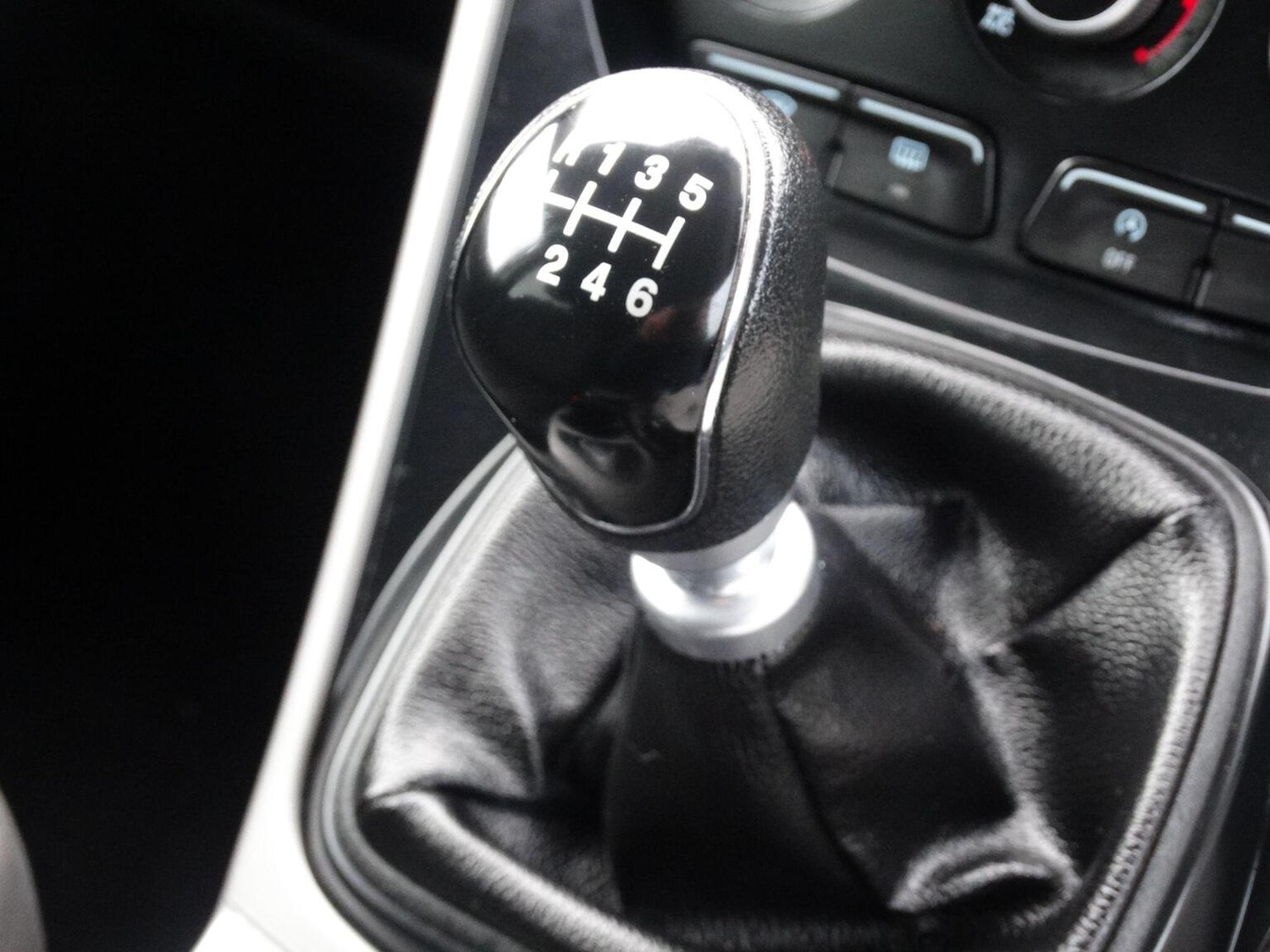 Used Ford Kuga 2015 for sale - 76836955: Photo 33