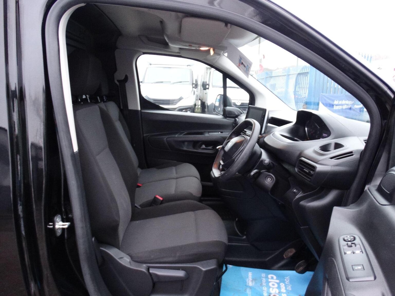 Used Peugeot Partner 2023 for sale - 77033102: Photo 12