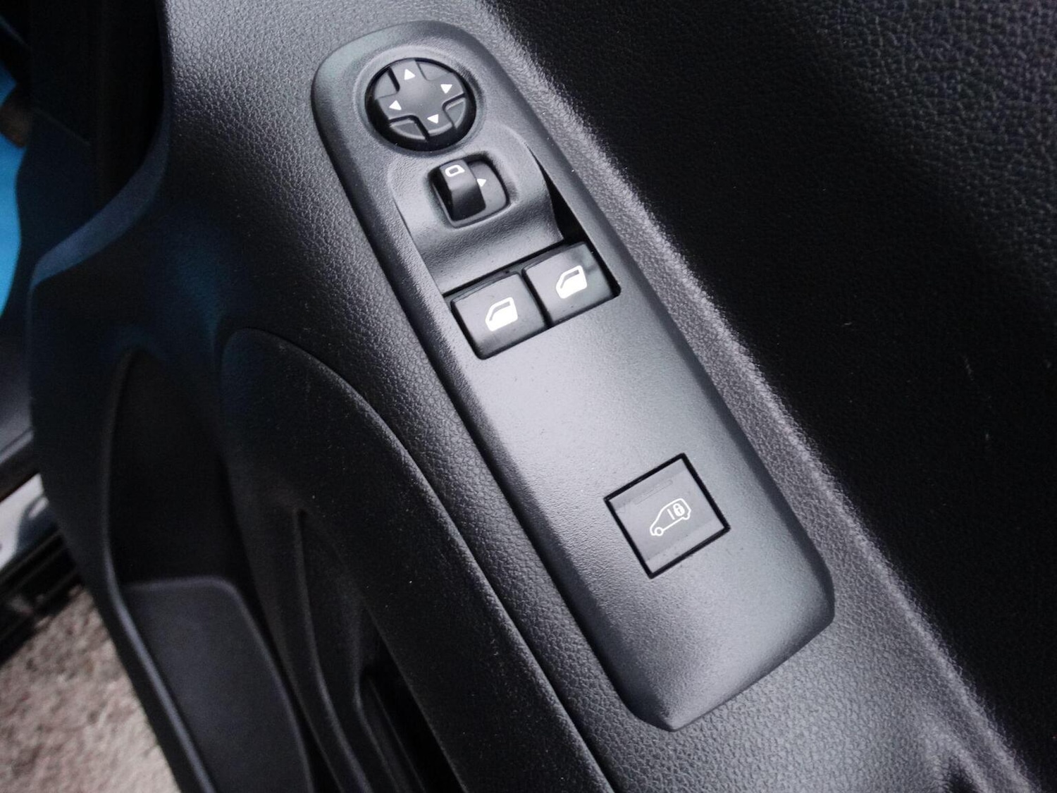 Used Peugeot Partner 2023 for sale - 77033102: Photo 22