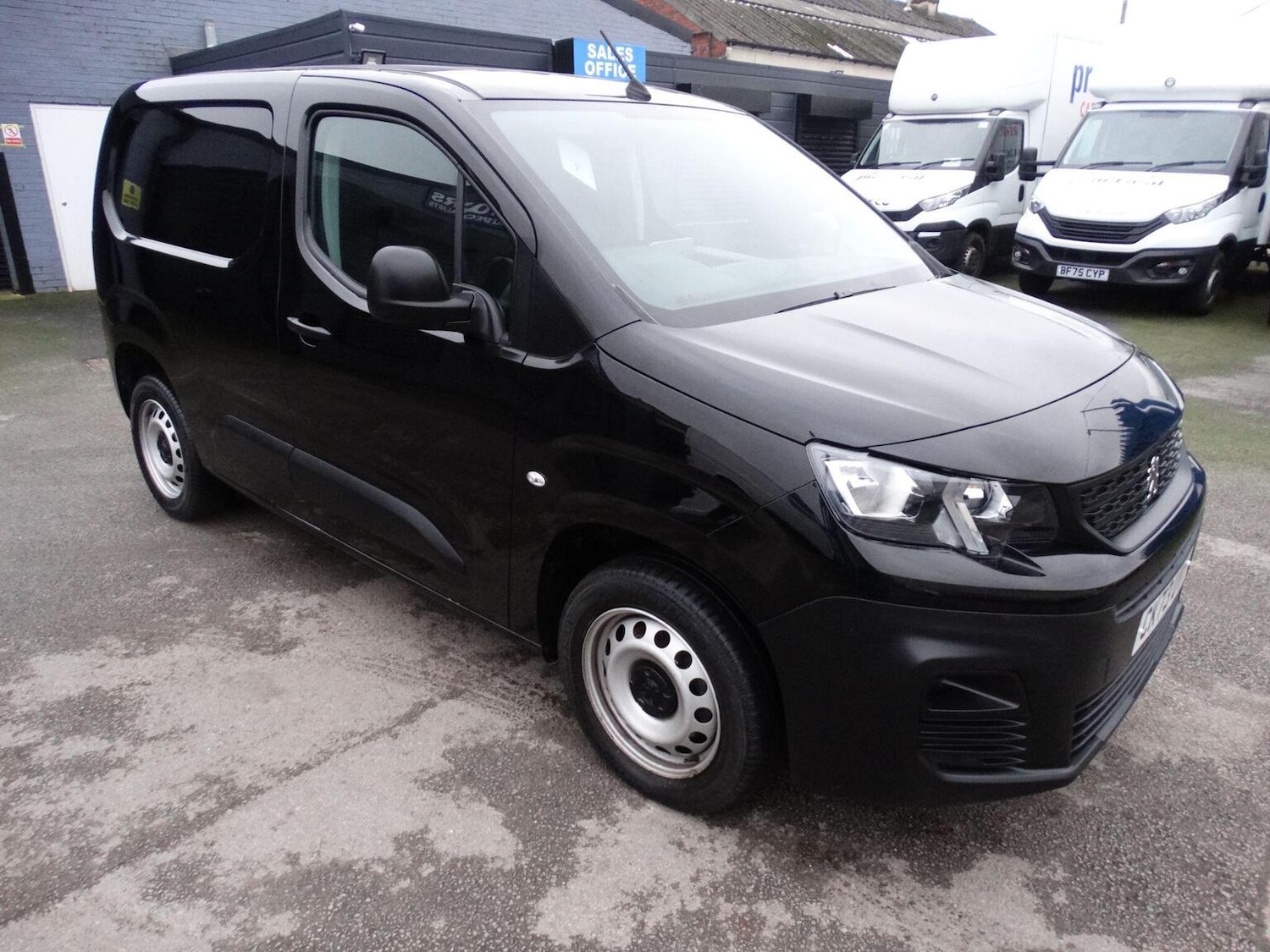Used Peugeot Partner 2023 for sale - 77033102: Photo 3