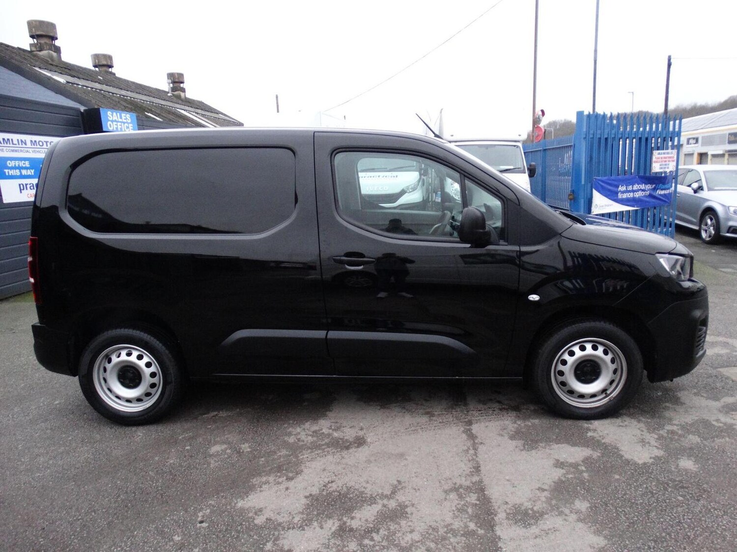 Used Peugeot Partner 2023 for sale - 77033102: Photo 5