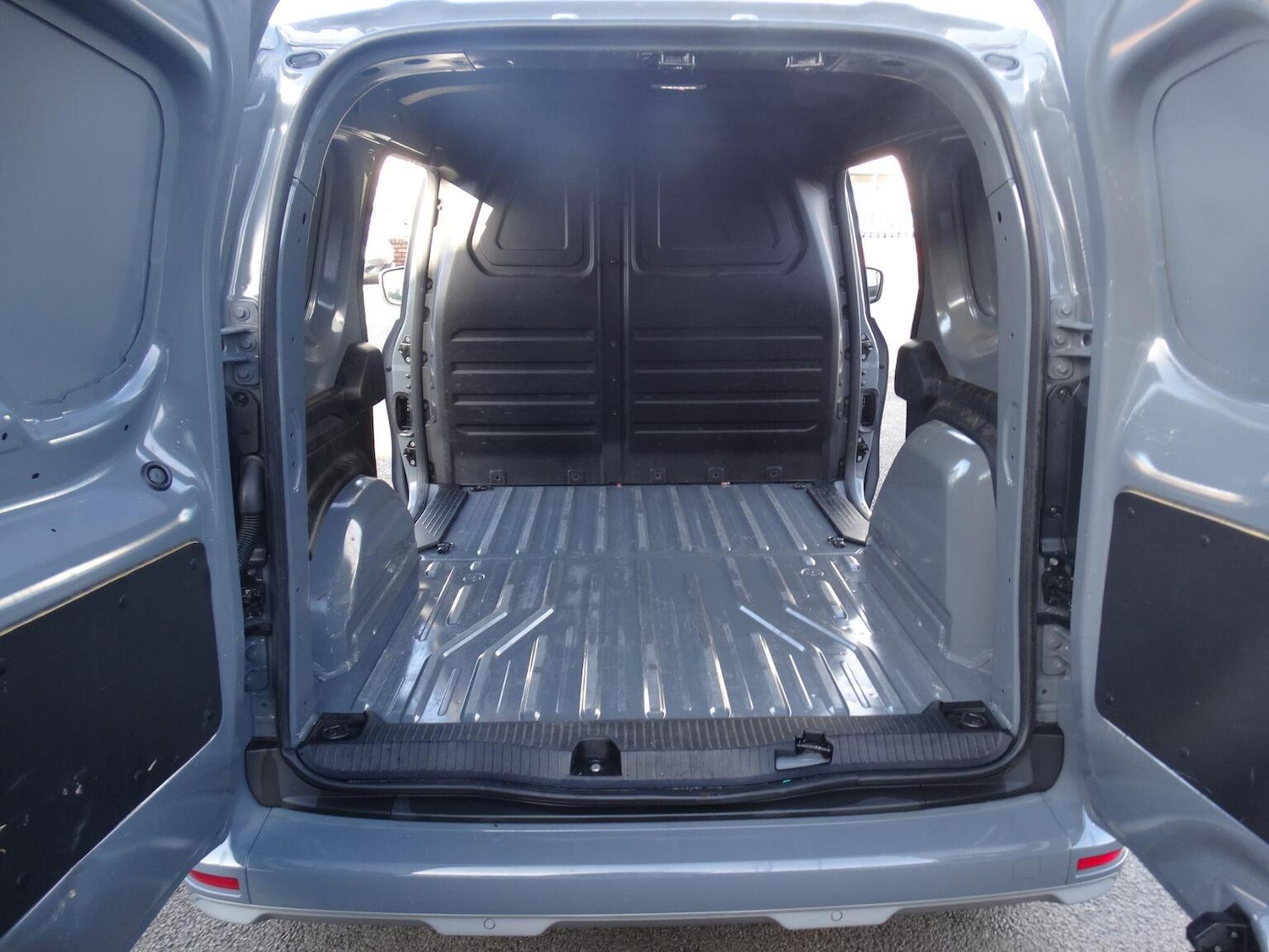 Used Nissan Other 2023 for sale - 77357346: Photo 13