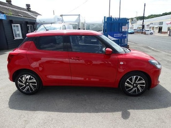 Used Suzuki Swift 2022 for sale - 79111506: Photo