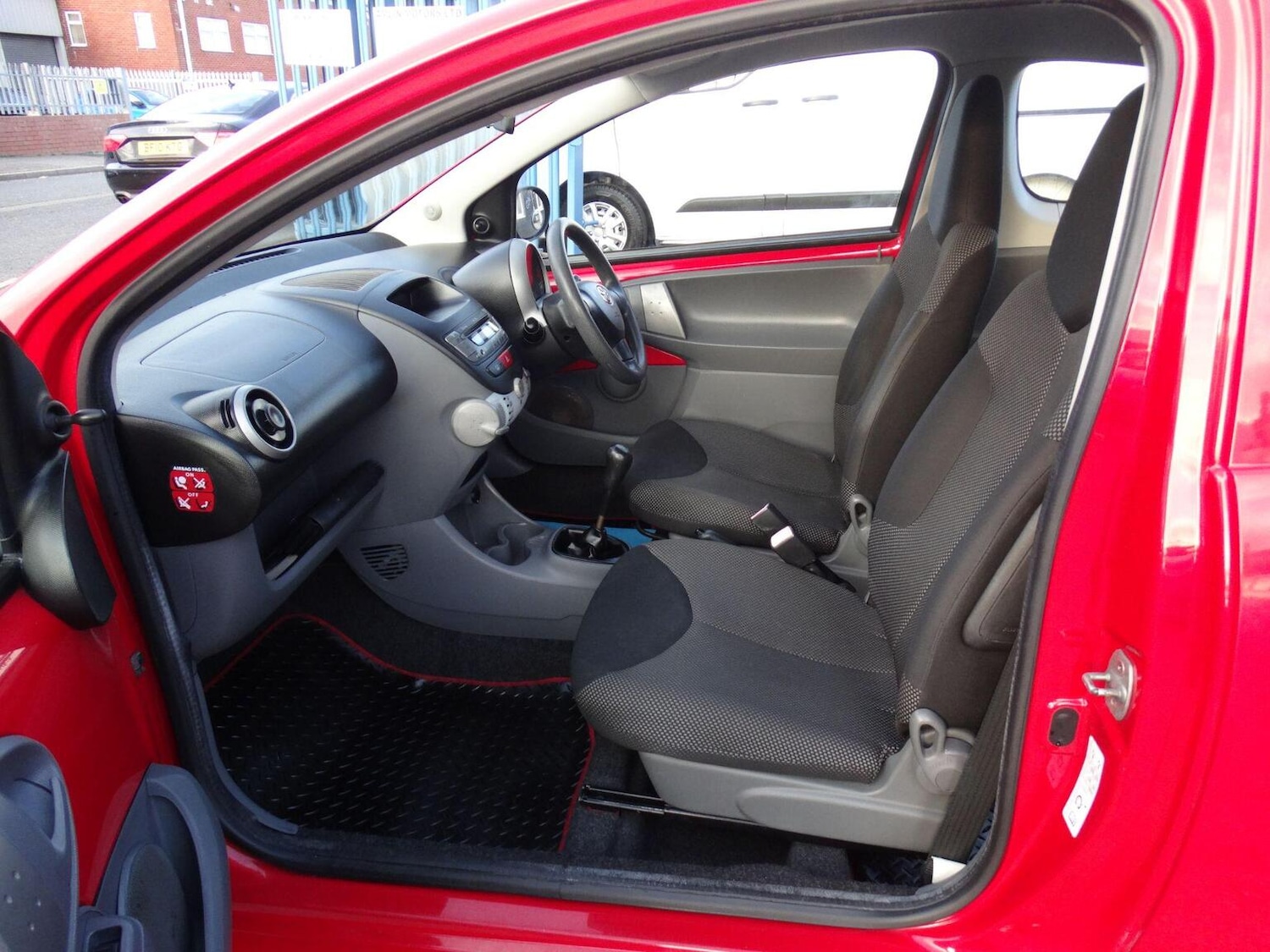 Used Toyota AYGO 2009 for sale - 77721388: Photo 10
