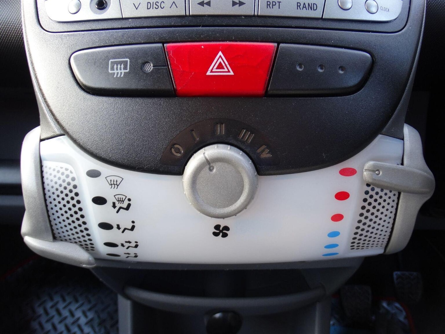 Used Toyota AYGO 2009 for sale - 77721388: Photo 17