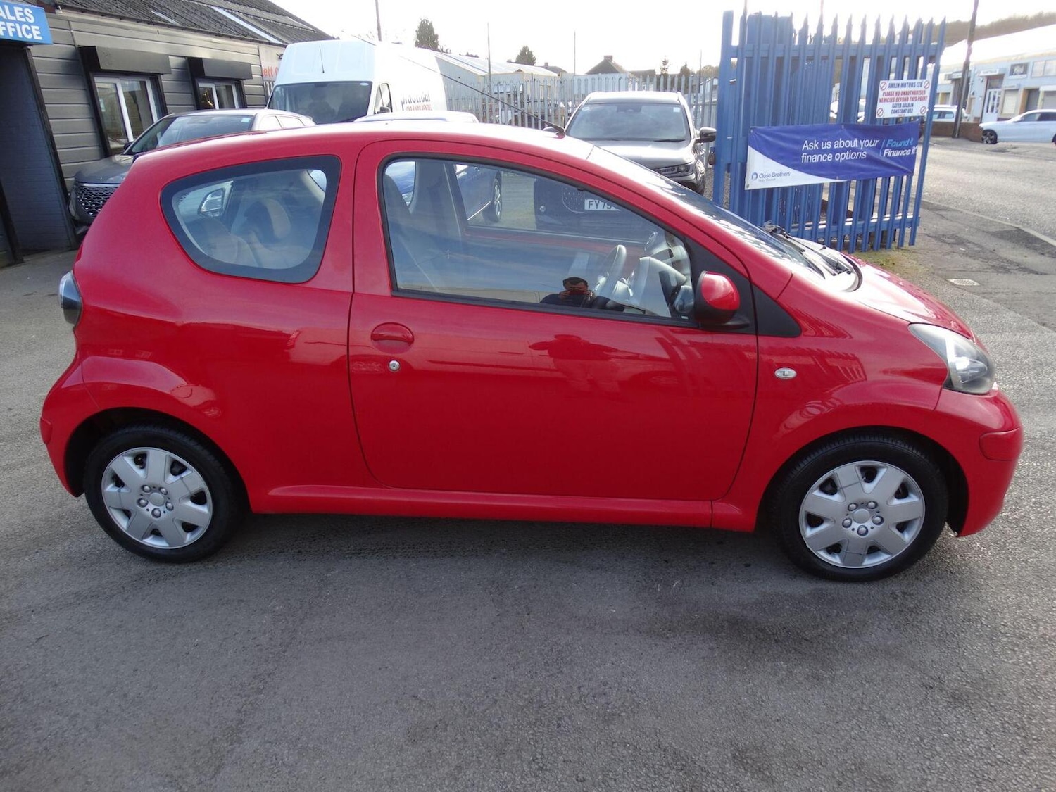 Used Toyota AYGO 2009 for sale - 77721388: Photo 4