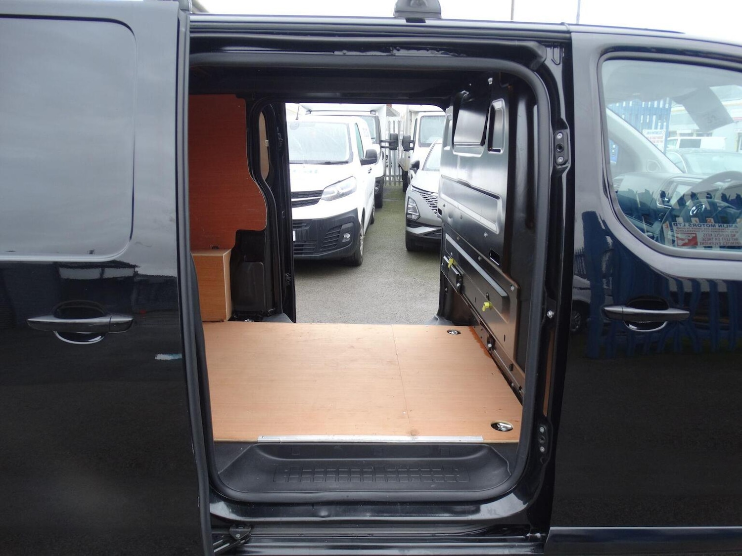 Used Vauxhall Vivaro 2024 for sale - 77213461: Photo 11