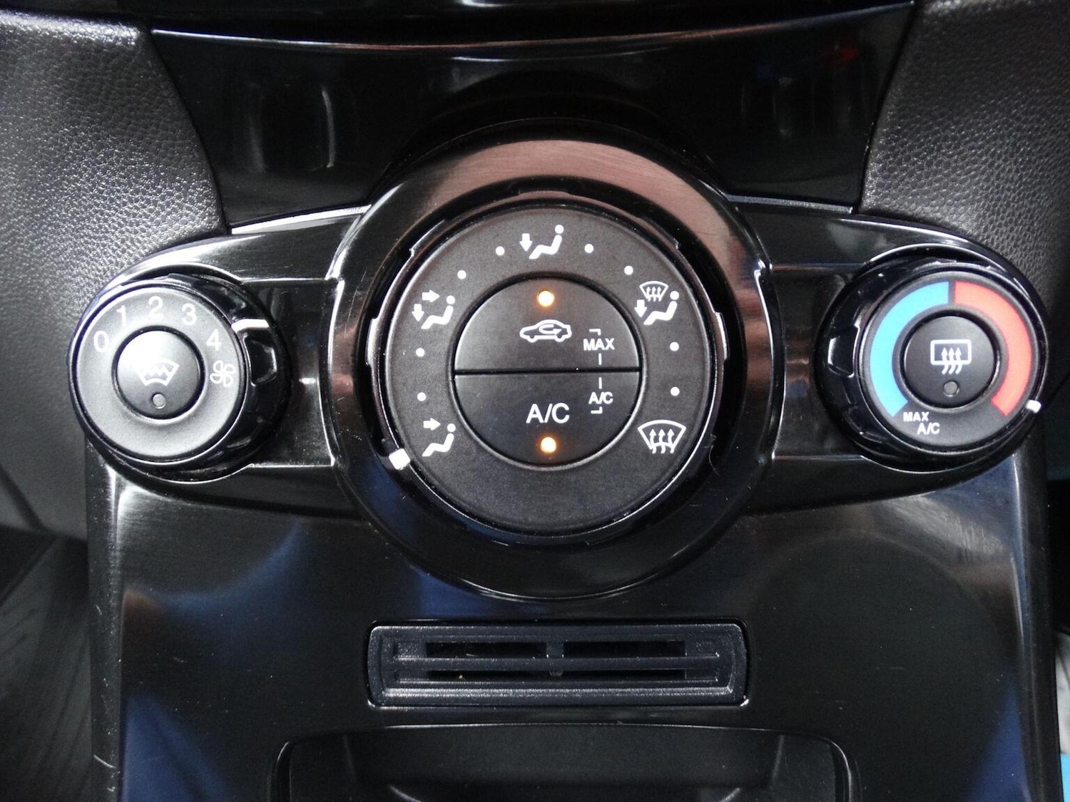 Used Ford Fiesta 2013 for sale - 77603355: Photo 21