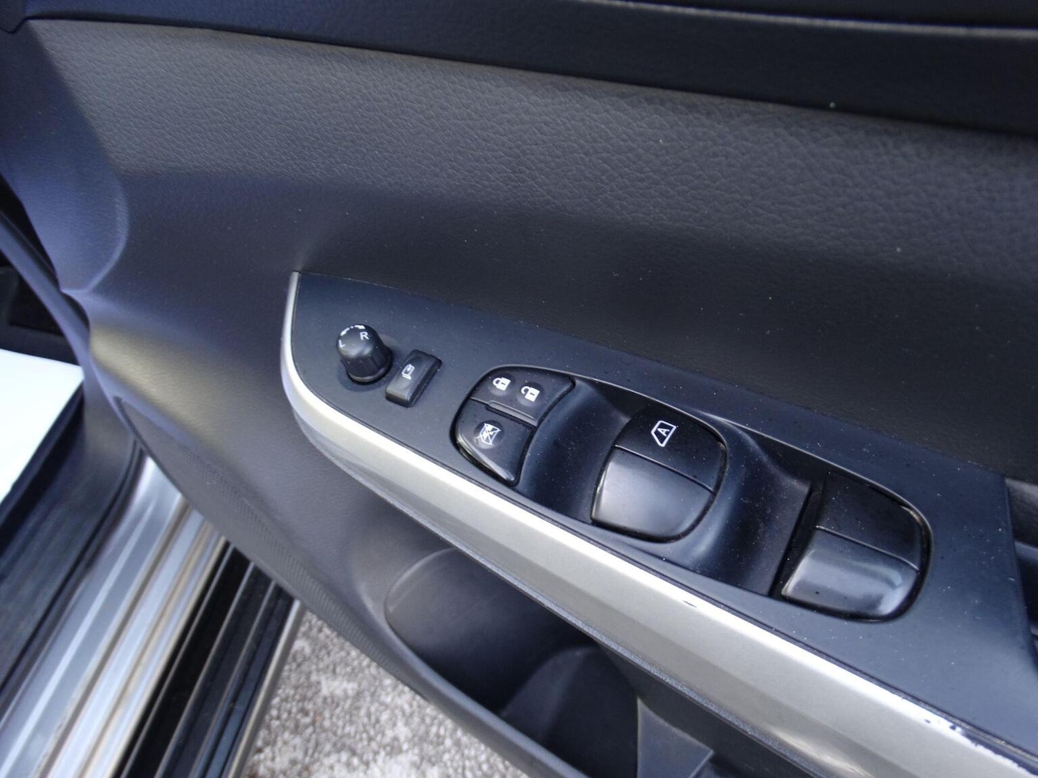 Used Nissan Navara 2018 for sale - 77264392: Photo 33