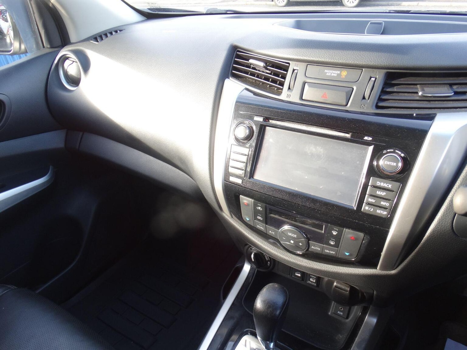 Used Nissan Navara 2018 for sale - 77264392: Photo 35