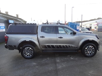 Used Nissan Navara 2018 for sale - 77264392: Photo