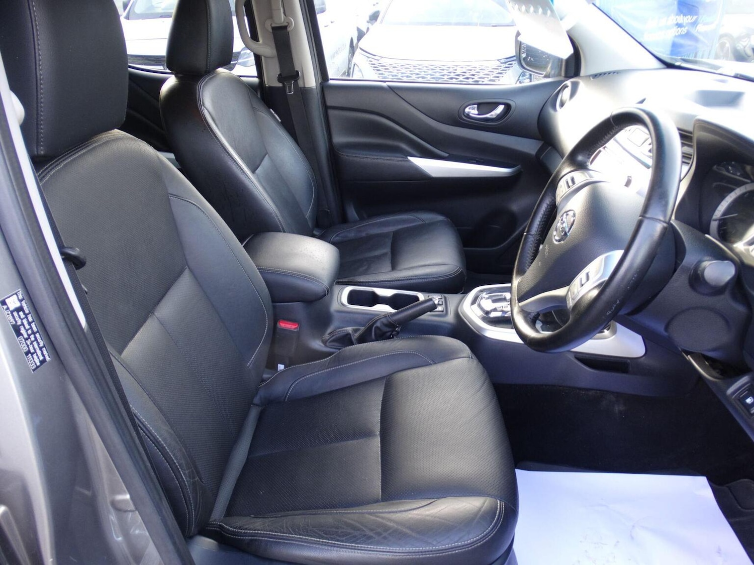 Used Nissan Navara 2018 for sale - 77264392: Photo 8