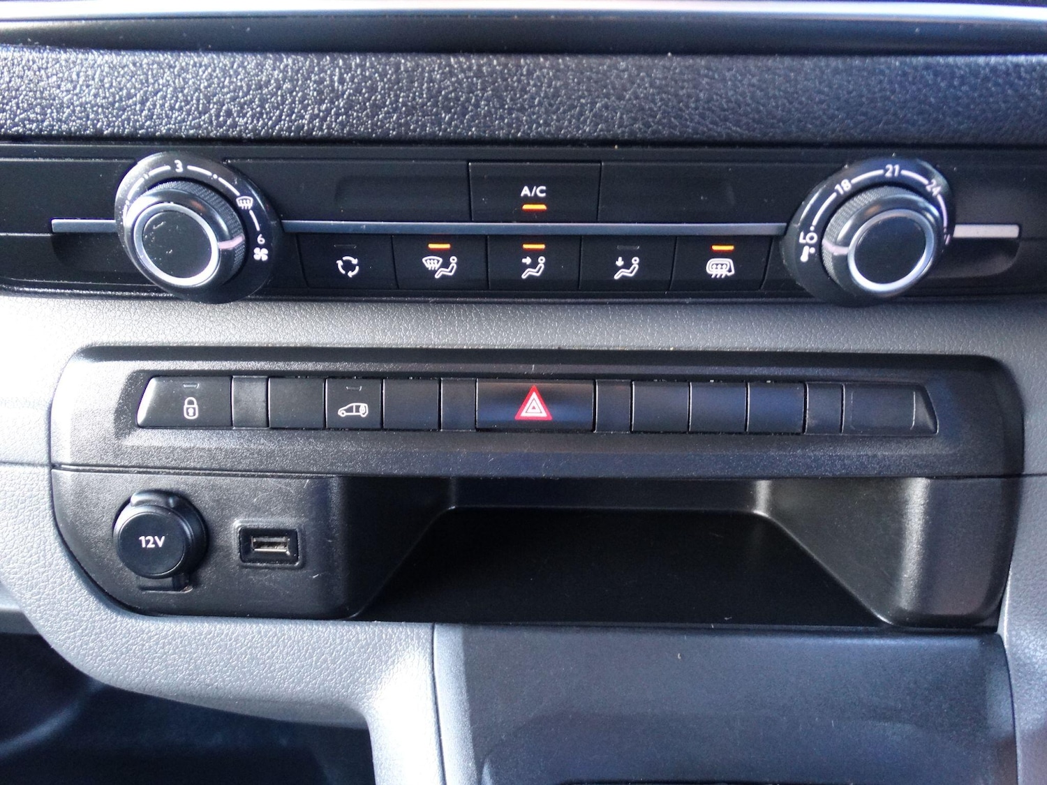 Used Peugeot Expert 2020 for sale - 76561308: Photo 20