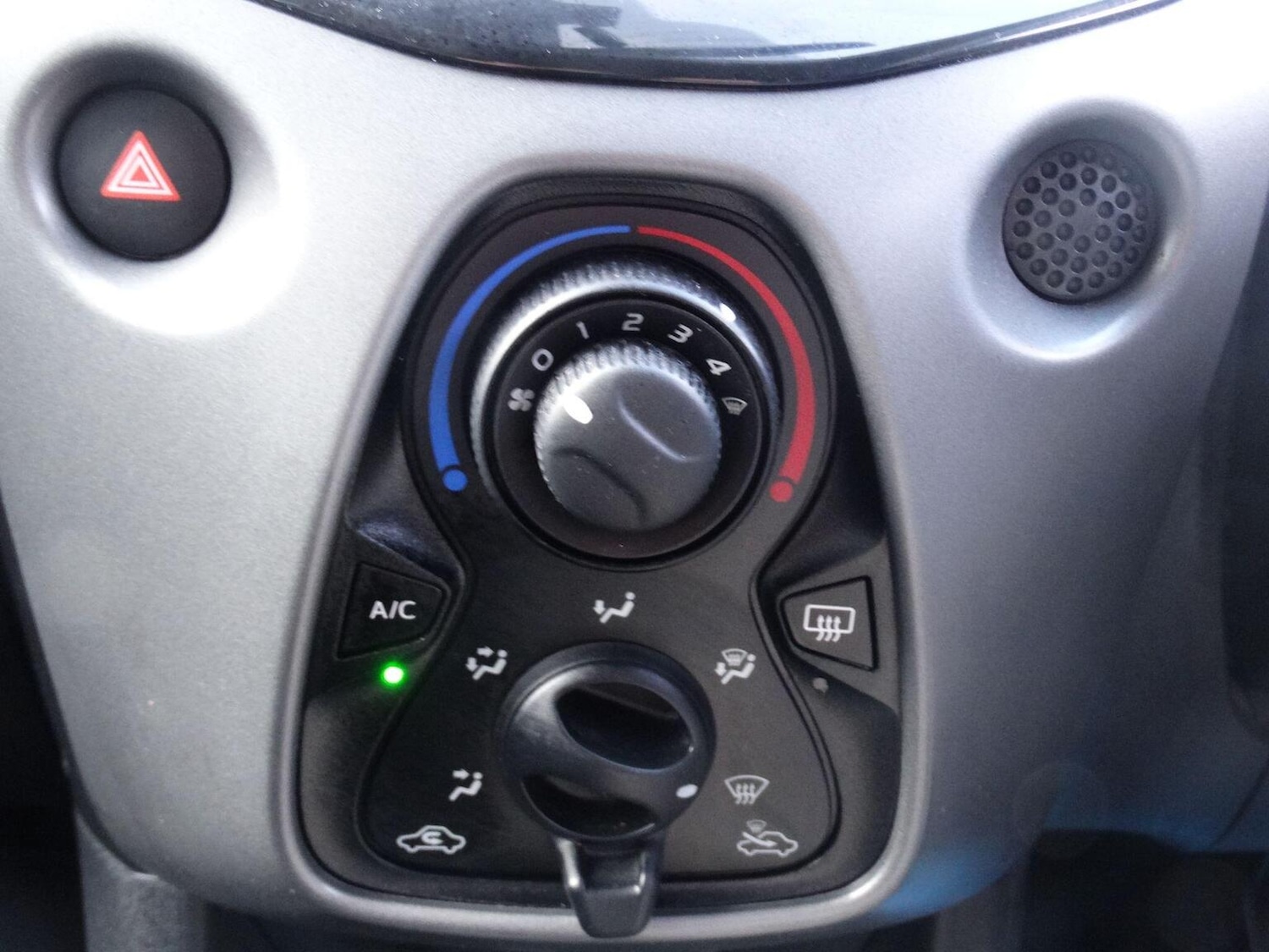 Used Toyota AYGO 2022 for sale - 77385328: Photo 24