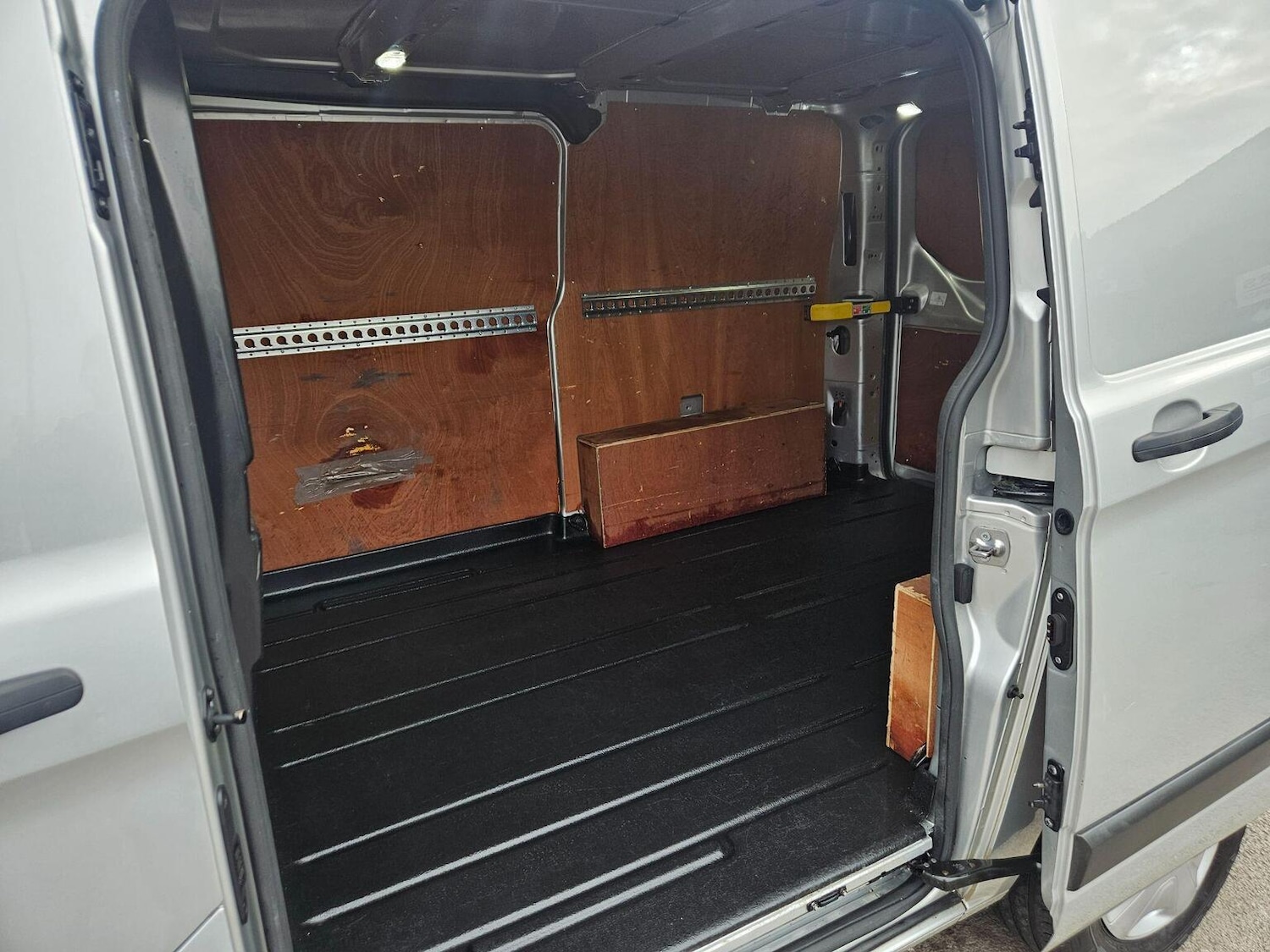 Used Ford Transit Custom 2022 for sale - 76649631: Photo 11